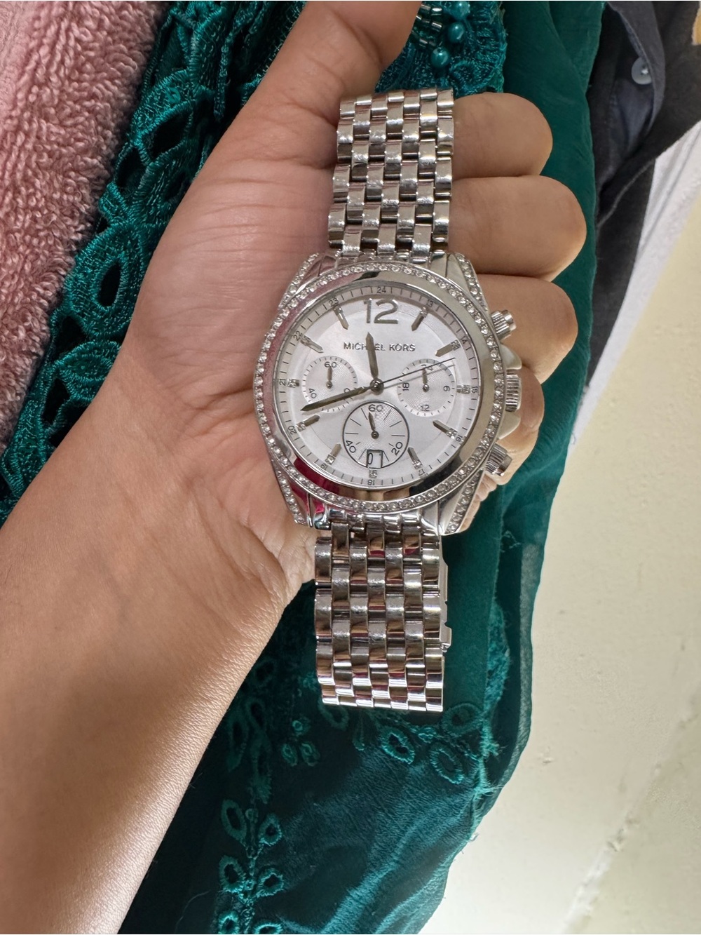 Michael Kors Silver and White Crystal-Accent women’s Watch